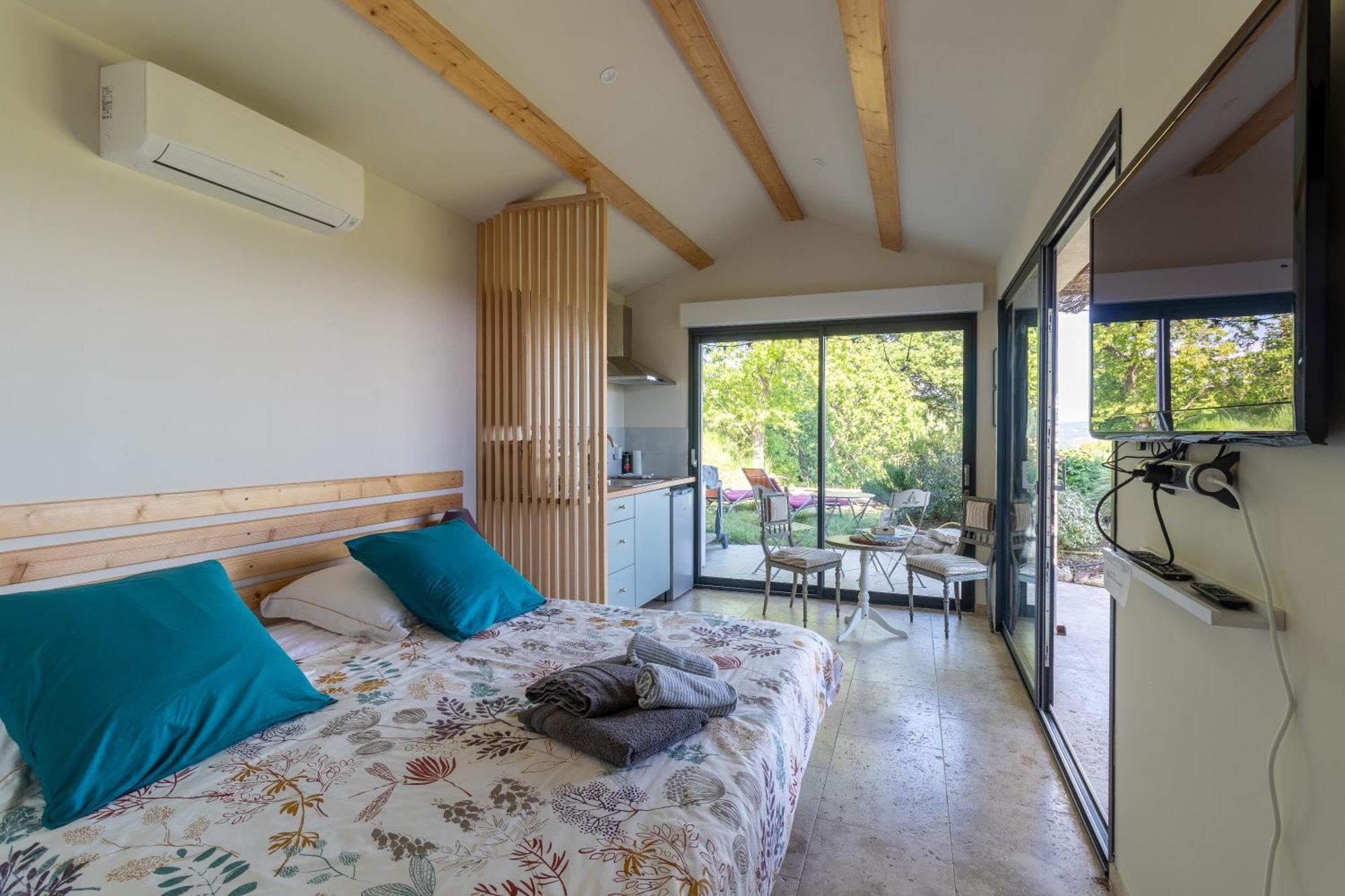 Terre Luberon Hotel Pertuis Exterior photo