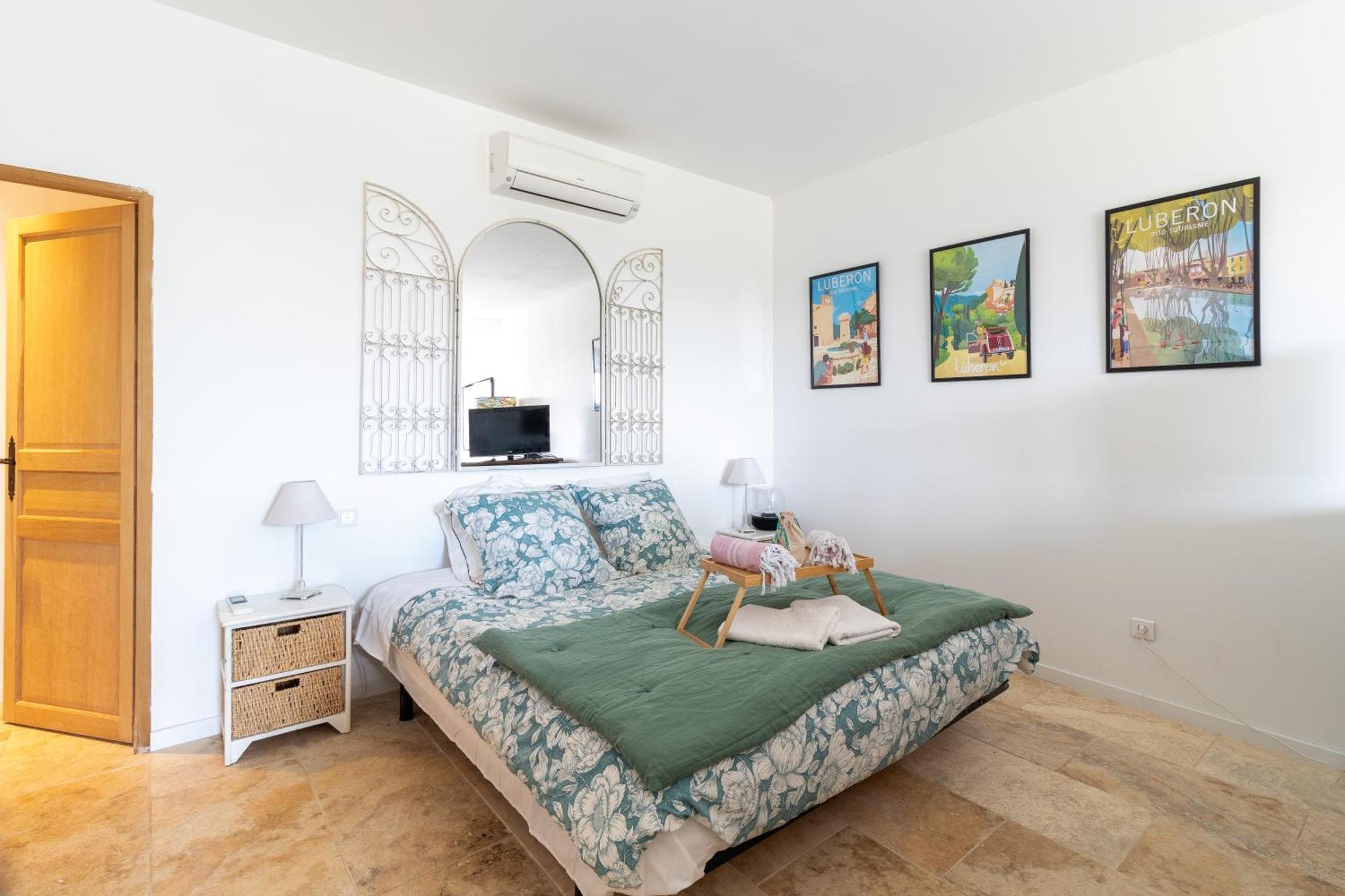 Terre Luberon Hotel Pertuis Room photo