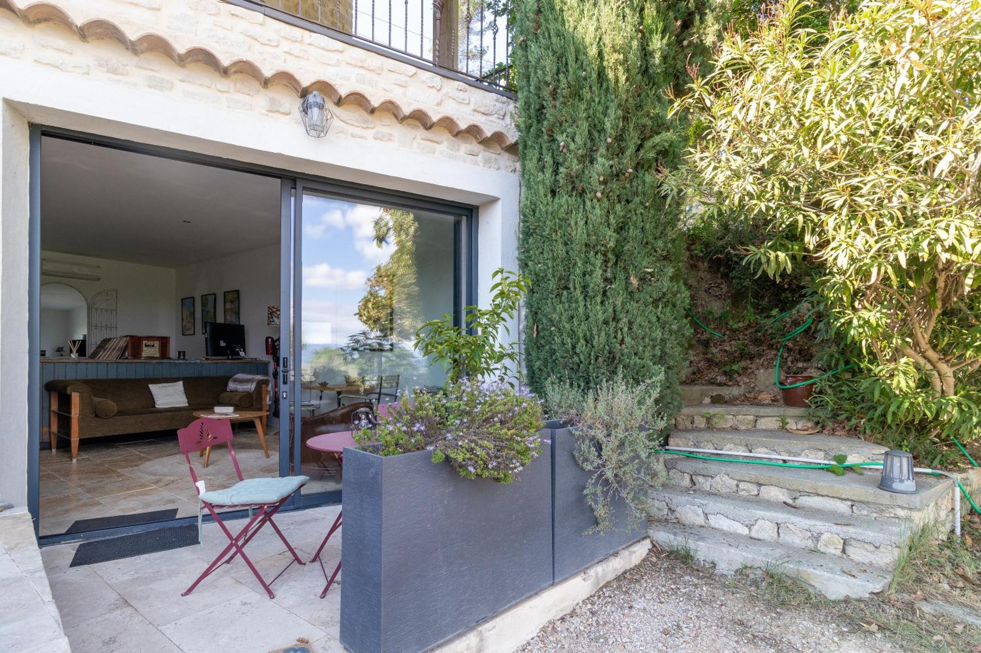 Terre Luberon Hotel Pertuis Exterior photo